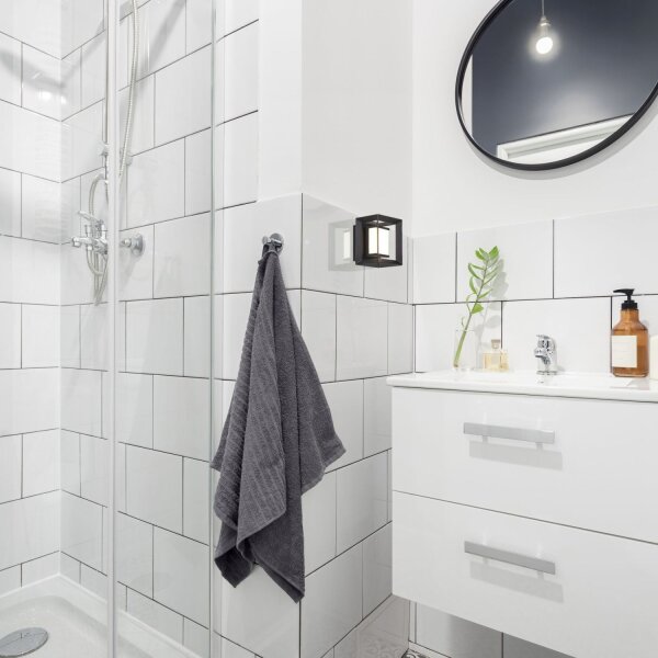 Applique LED salle de bain IP44 noir blanc 3000 K H : 10 cm
