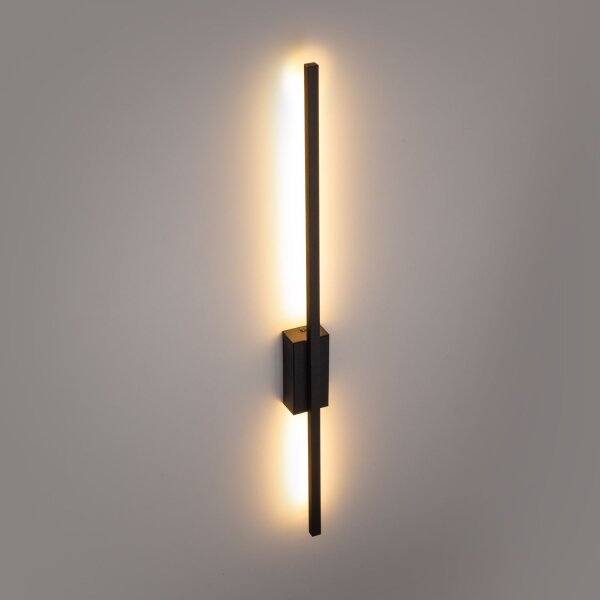 Applique LED noire hauteur 79 cm indirecte 3000 K métal