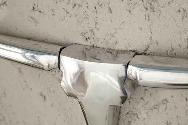 Sculpture murale aluminium 120 cm en blanc argent Tête de taureau