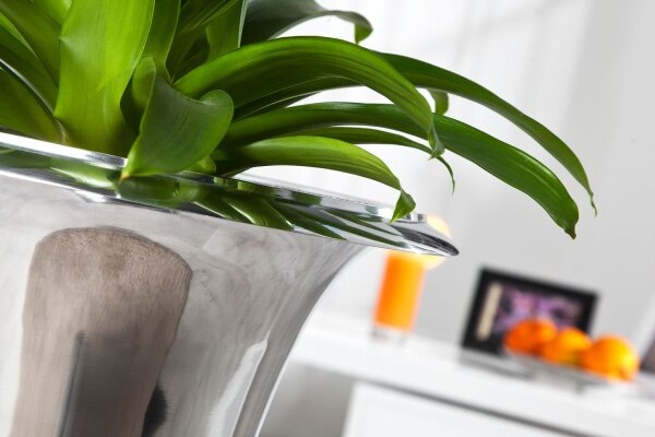 Vase en métal Ø 40 cm H : 70 cm en grand argent