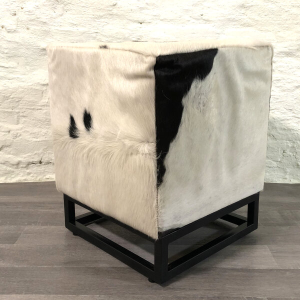 Tabouret peau de vache métal fait main 44x45 cm en noir blanc