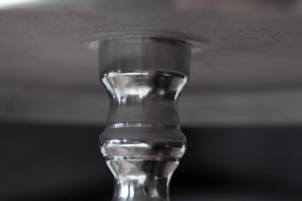 Table dappoint en aluminium argenté 35 x 35 cm