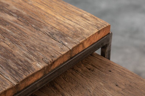 Set de 2 tables dappoint en bois recyclé et en métal, fabrication artisanale