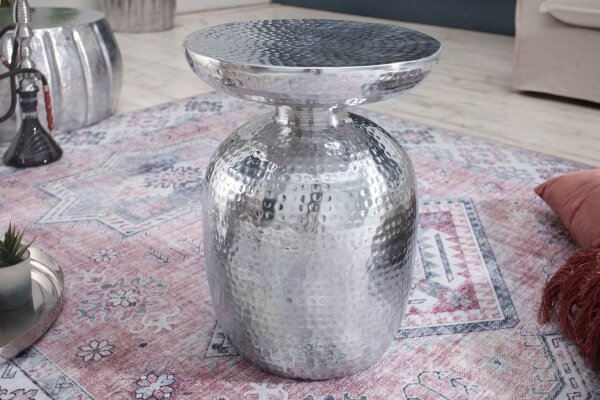 Table dappoint en métal argenté 36x36 cm artisanale