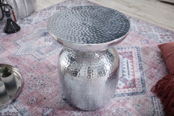 Table dappoint en métal argenté 36x36 cm artisanale
