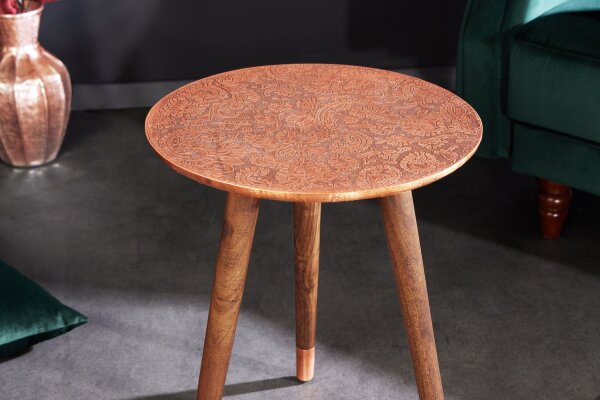 Table dappoint en bois dacacia métal cuivre antique Ø40cm Handmade