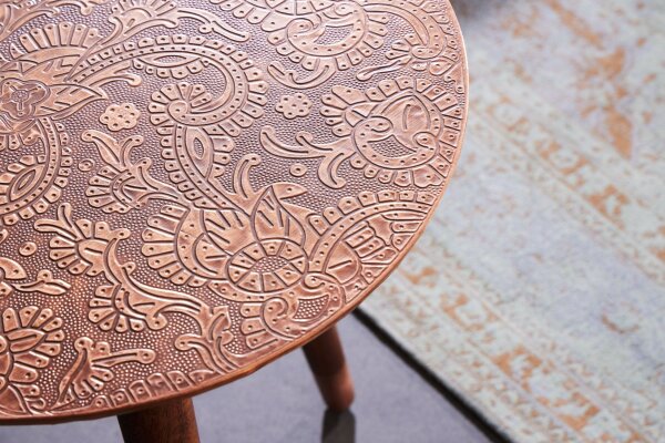 Table dappoint en bois dacacia métal cuivre antique Ø40cm Handmade