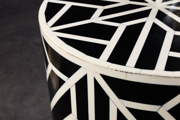 Table dappoint incrustée en noir blanc 35x35 cm artisanale
