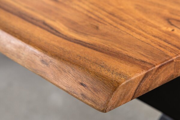 Table basse 120 x 60 cm bord darbre x -pieds Industrial