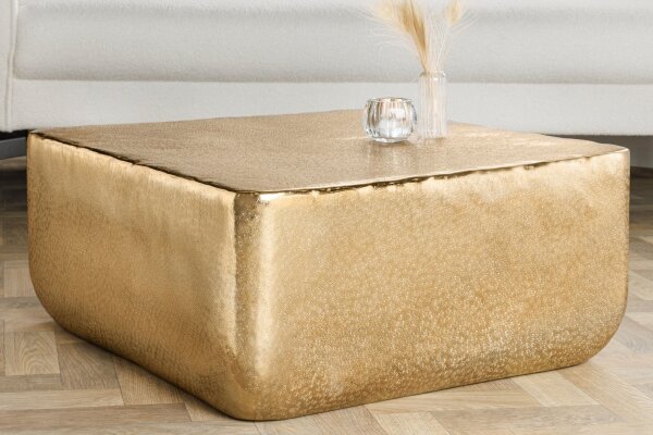 Table basse en métal doré 68 x 68 cm artisanale