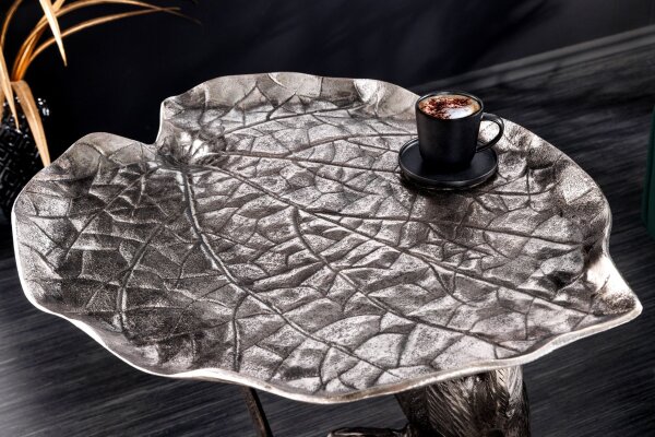 Table dappoint en métal argenté 55x50 cm artisanale