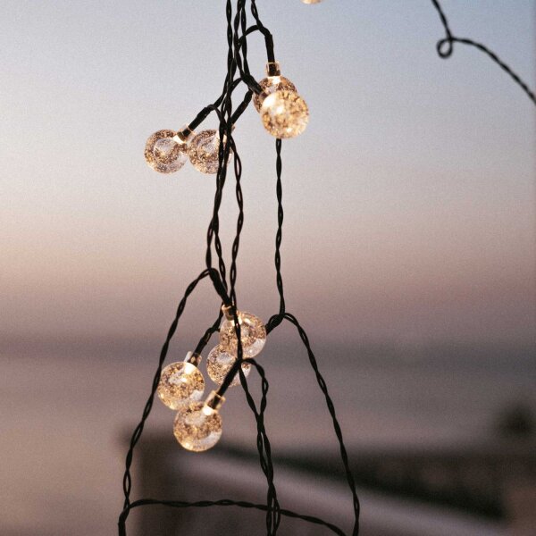 Guirlande lumineuse LED extérieure solaire IP44 266,6 cm de long 1800 K