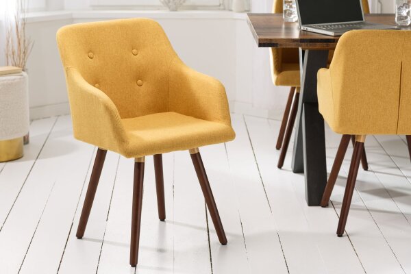 Chaise de salle à manger jaune marron en tissu bois avec accoudoirs Skandi