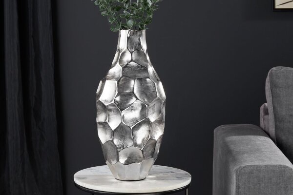 Vase décoratif en argent martelé 45 cm de haut en métal fait main