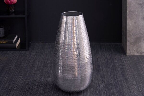 Vase décoratif en argent antique martelé H : 25 cm artisanat