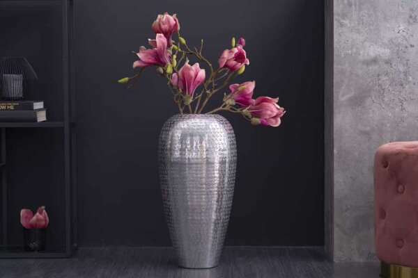 Vase décoratif fait main H : 50 cm martelé pièce unique en argent