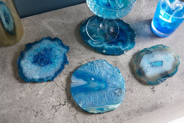 Set de 4 rondelles dagate en bleu, travail manuel unique