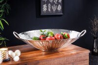 Coupe décorative martelée en argent...