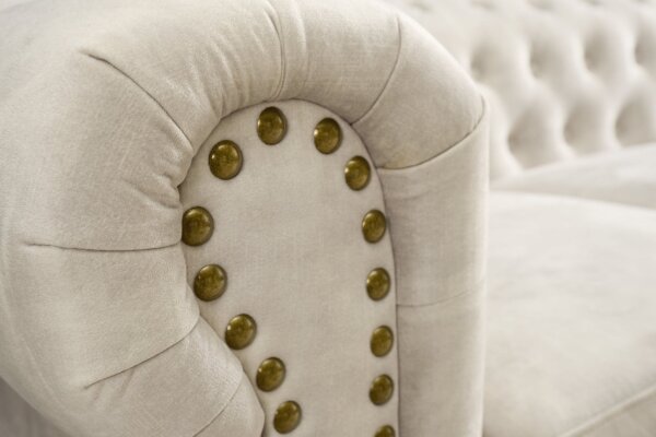 Fauteuil velours bois crème beige marron L : 110 cm Chesterfield
