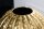 Vase métal rond Ø 30 cm martelé en or fait main