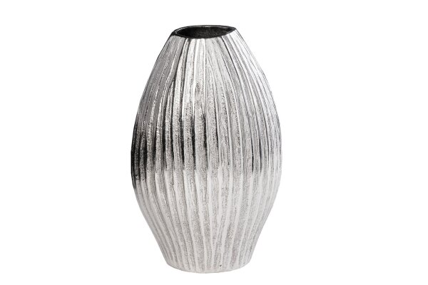 Vase décoratif en métal H : 32 cm en argent martelé à la main