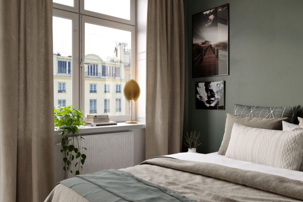 Lampe de table en métal de 55 cm de haut en or mat pour E27