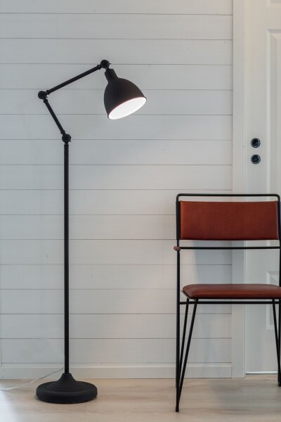 Lampadaire métal 147 cm noir E27 design rétro bras articulé