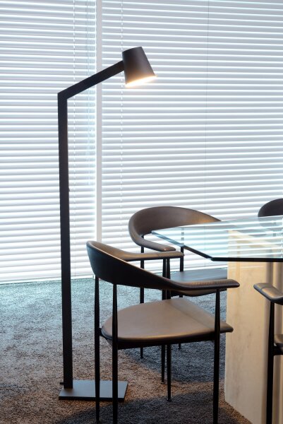 Stehlampe flexibel Schwarz E14 H:150 cm modern edel
