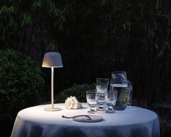 LED Akku Tischleuchte dimmbar CCT Beige 6000 K OSRAM