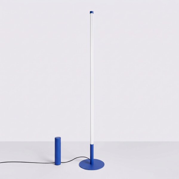 LED Stehlampe Ultramarin dimmbar 4000K Ø3,5 cm H:150 cm
