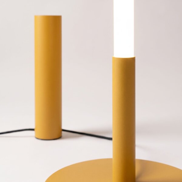 LED Stehlampe dimmbar Gelb 4000K 150 cm Ø3,5 cm Modern