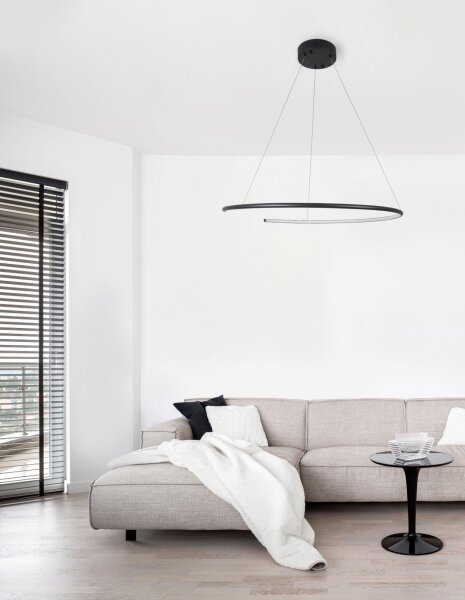 LED Pendelleuchte Ø 70 cm Schwarz höhenverstellbar warmweiß