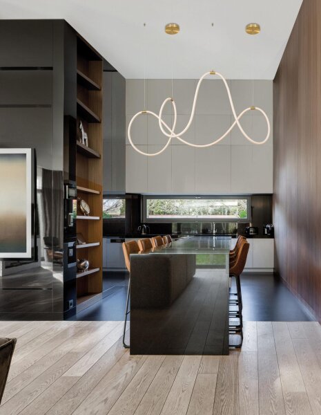LED Hängelampe in Gold 150 cm lang dimmbar Metall warmweiß