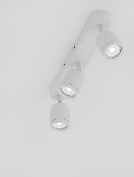 Deckenlampe Weiß 48 cm lang GU10 schwenkbar Metall 3 flammig