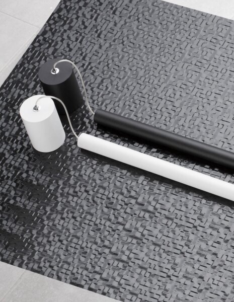 Schmale LED Pendelleuchte Ø 2,5 cm Schwarz höhenverstellbar